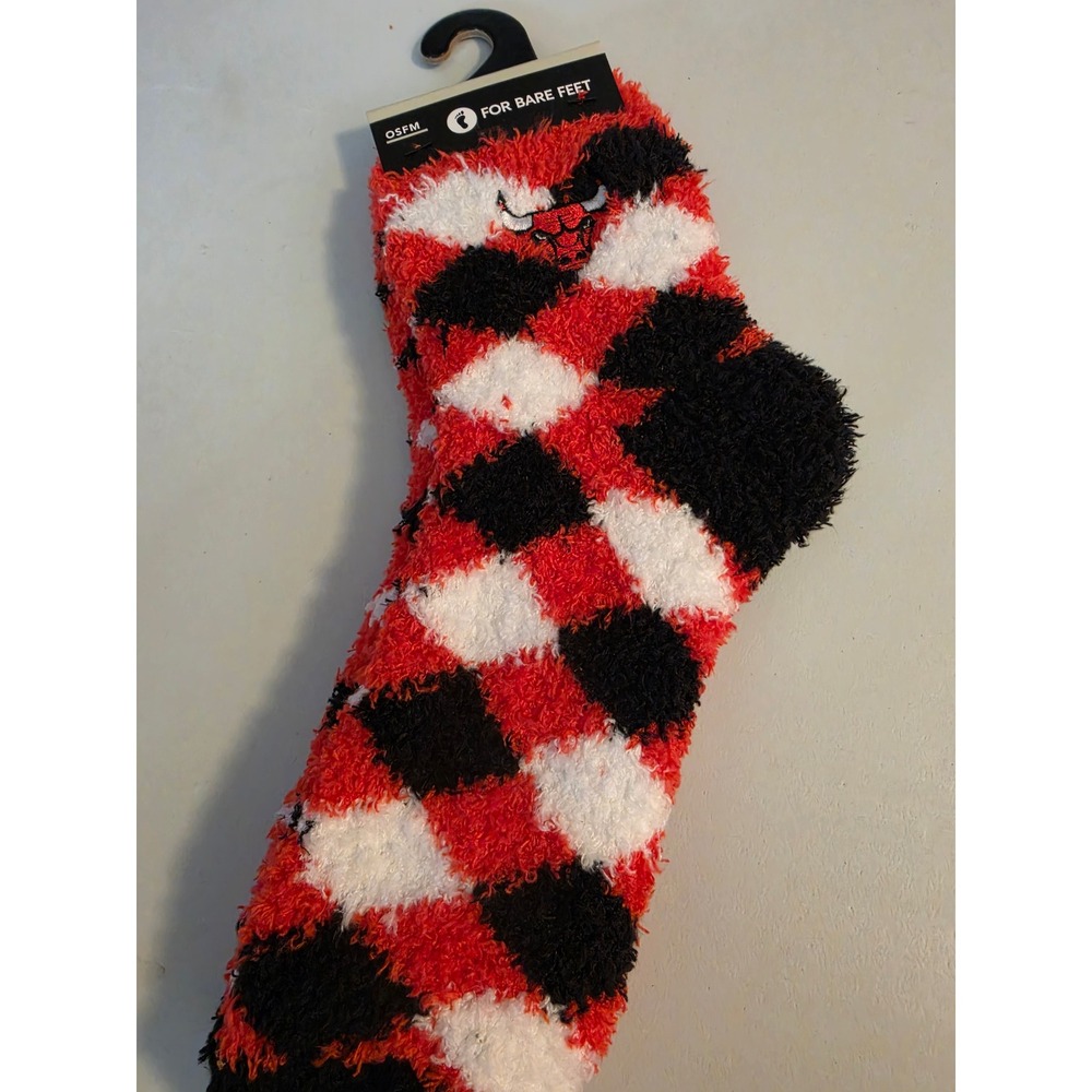 For Bare Feet Chicago Bulls NBA Fuzzy Crew Socks Red Black White Diamond OSFM